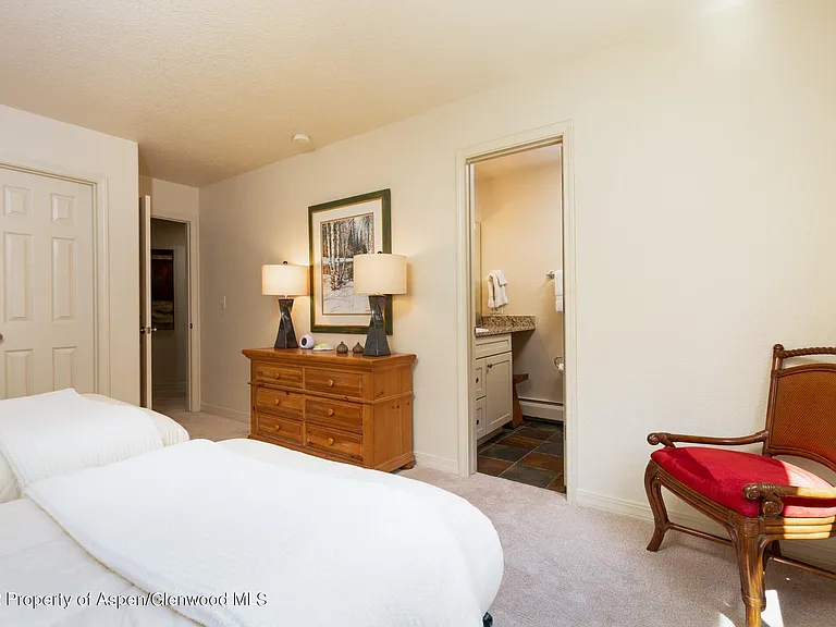13 Pine Ridge Rd #13 — Photo 2