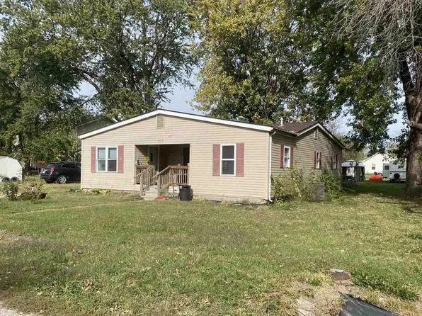 405 W Hanson St, Bowling Green, MO 63334
