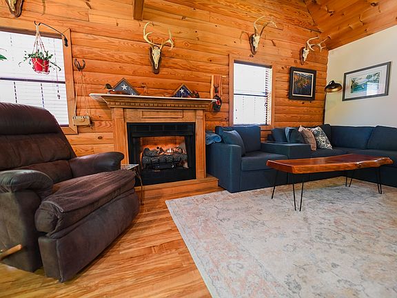 6th image of 220 Ovilla Ln