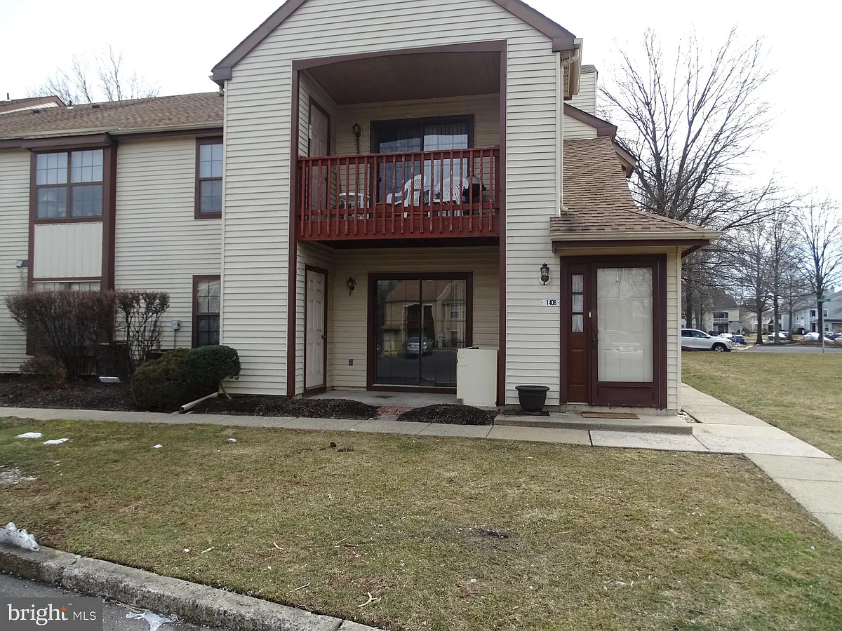 Building Photo - 1406 Clark Ct #720A