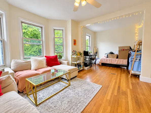 216 Freeman St, Brookline, MA