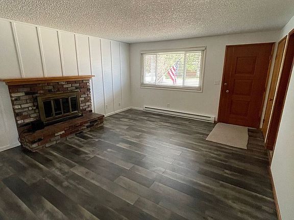 4th image of 2440 NE Sunrise Ln