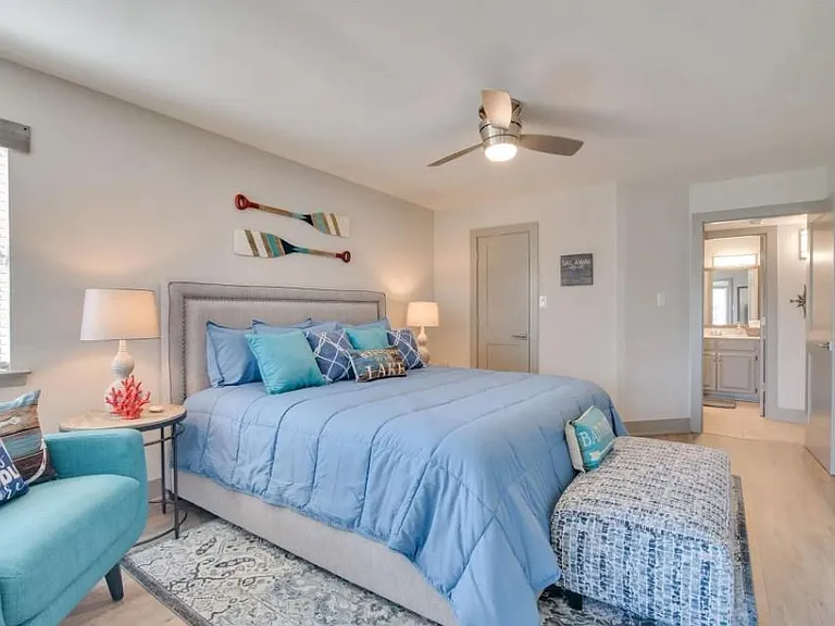 440 Yacht Club Dr #F — Photo 5