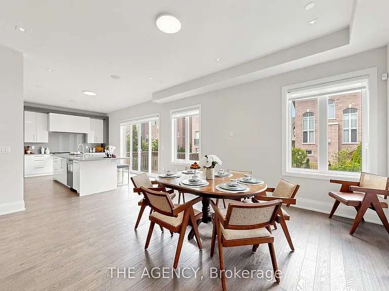 32 Conger St — Photo 5