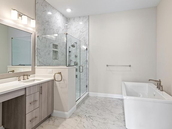 5th image of 1 Woodmont Cir