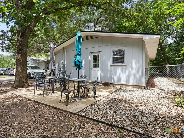 761 Whippoorwill Dr #B — Photo 18