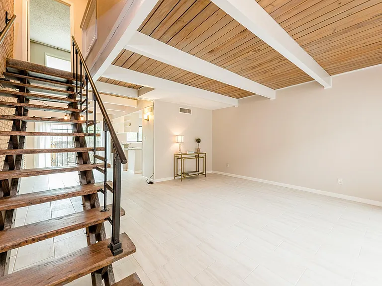 3809 N Braeswood Blvd #9 — Photo 3
