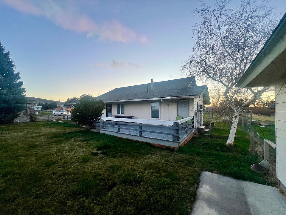 1st image of 49125 S Sloan Ct
