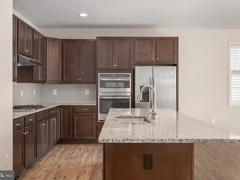 9627 Hillcrest Dr — Photo 17