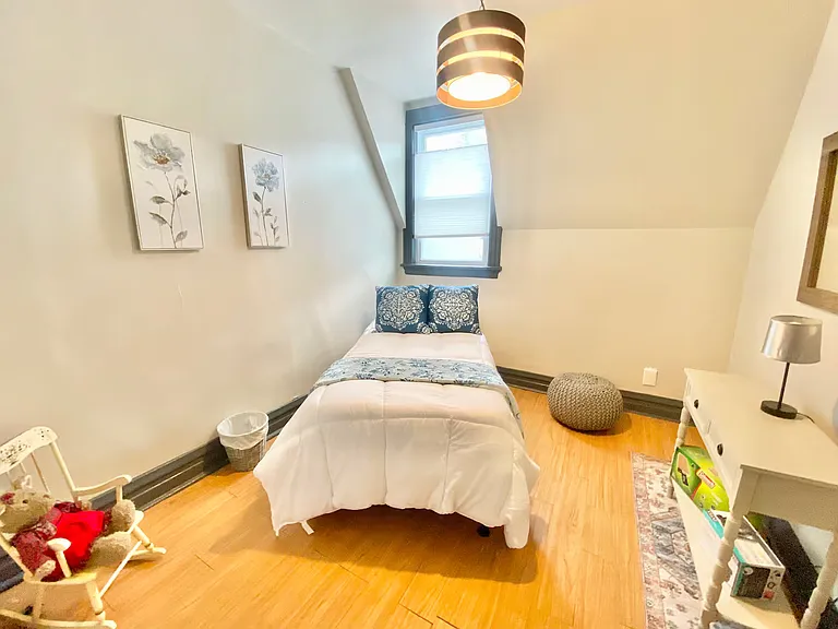 9811 S Vanderpoel Ave — Photo 12