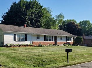 7910 Magnolia St, Brighton, MI 48116