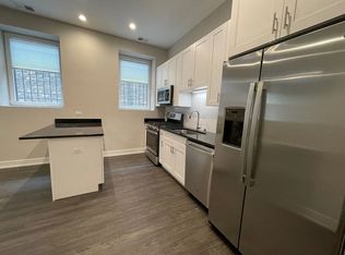 1730 W. Greenleaf Ave, Chicago, IL 60626