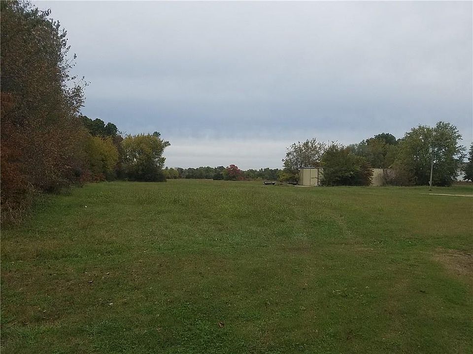 1st image of 801 E Lake Francis Dr