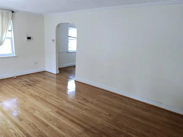 103 Mohican Dr, Oxon Hill, MD 20745