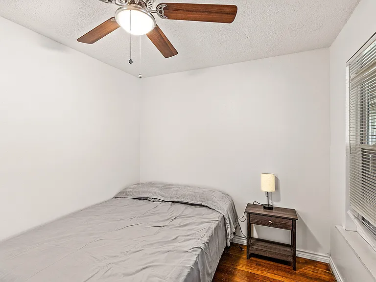 Bedroom4_pic1
