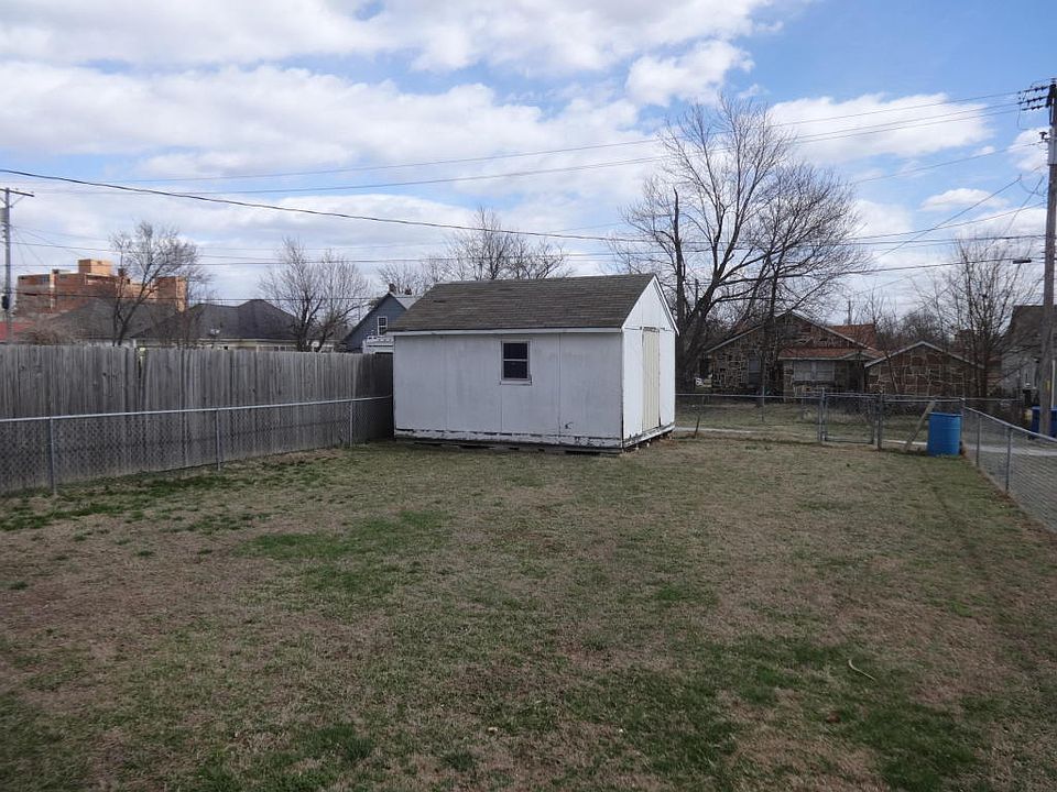 2nd image of 2127 S Connor Ave