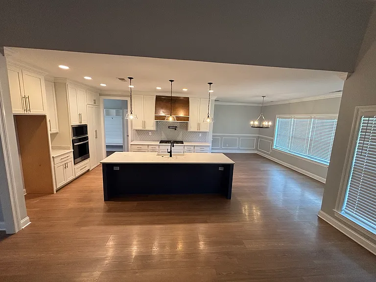 2556 Beauvoir Dr — Photo 3