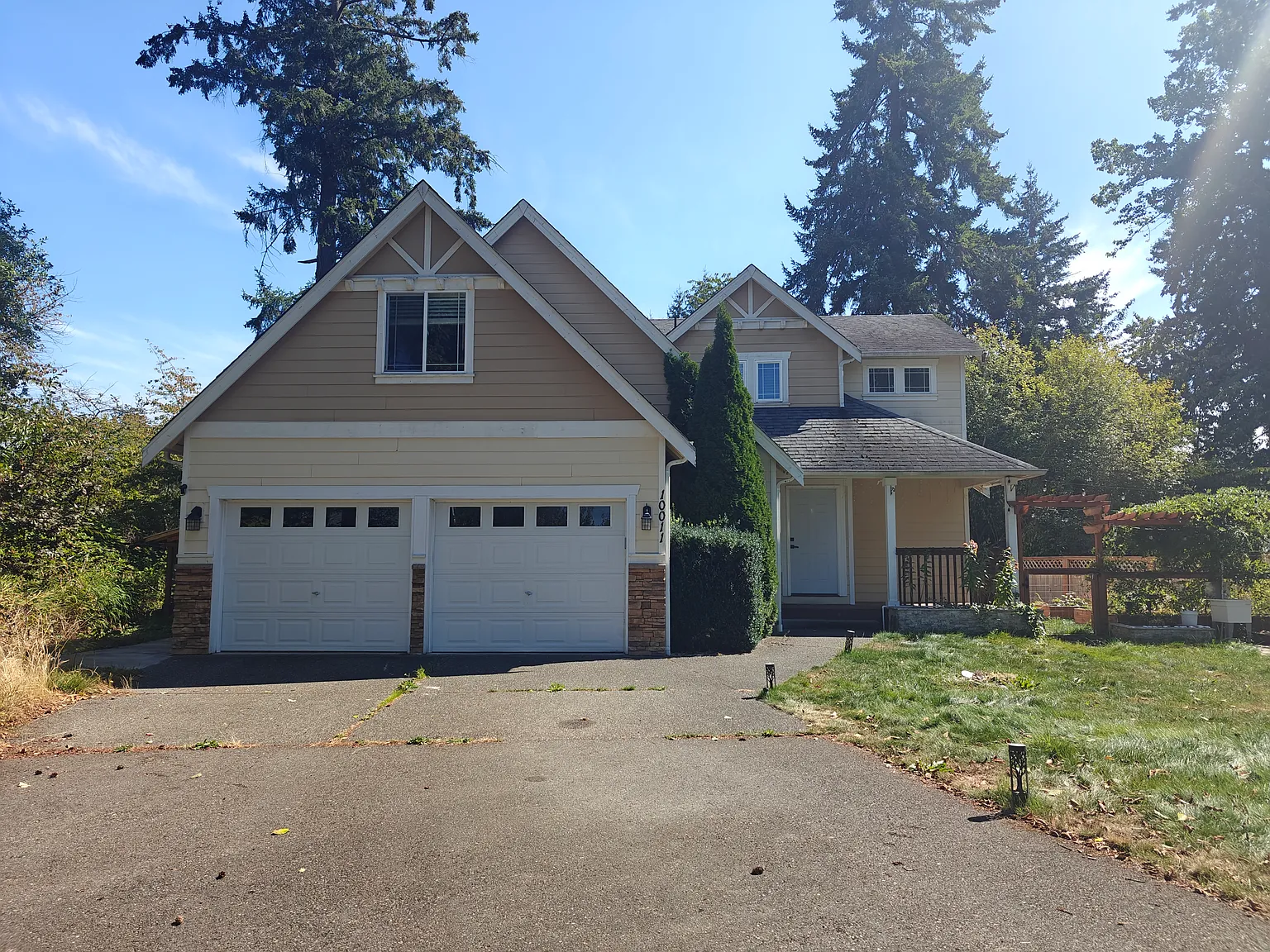 4 bed, 2.5 bath, 1812 sqft, $2,950 — Photo 2