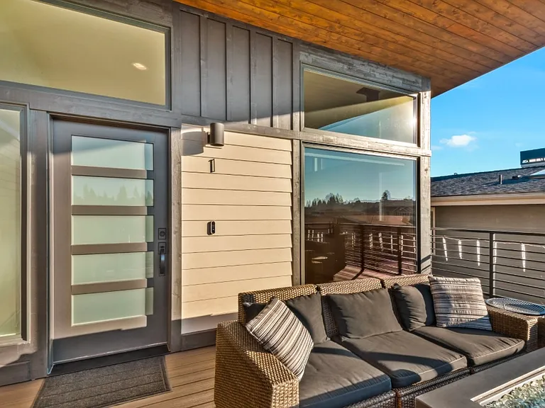 1662 NW Fields St #1 — Photo 3