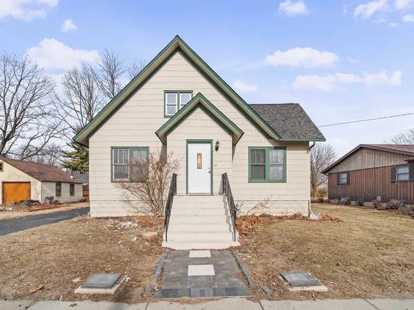 210 E North St, Leland, IL 60531