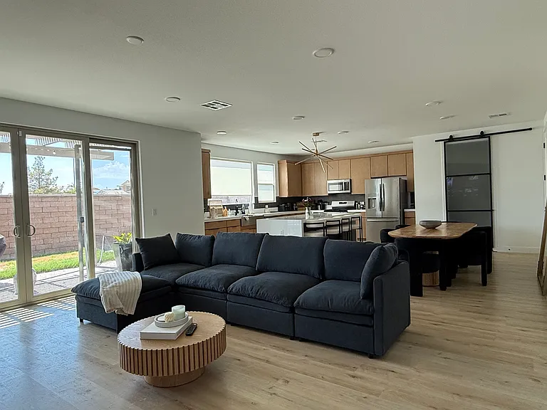 1317 Crimson Sunbird Ave — Photo 2