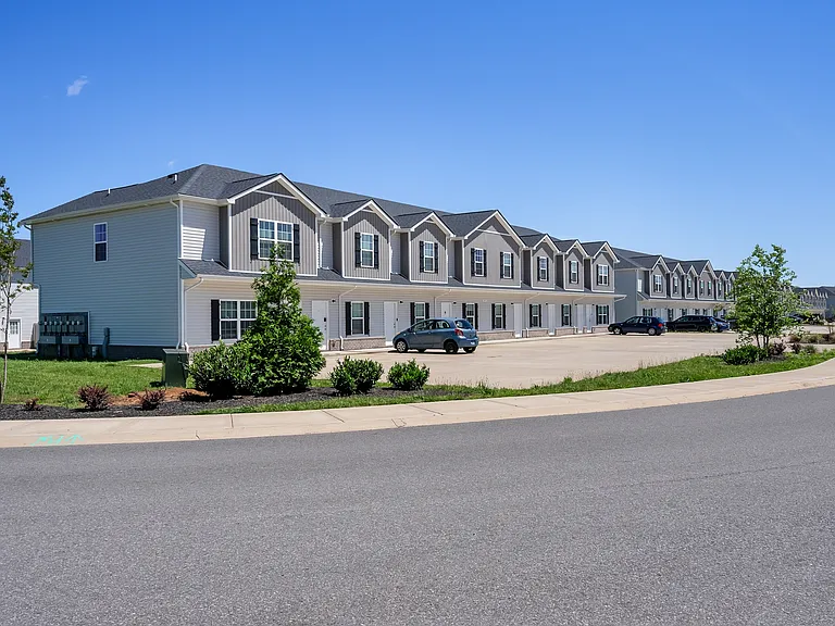 Arrowood Farms Townhomes — Photo 24