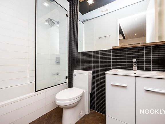 3rd image of 945 Willoughby Ave #3C