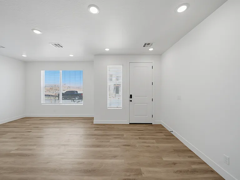 895 W Boxthorn Dr — Photo 5