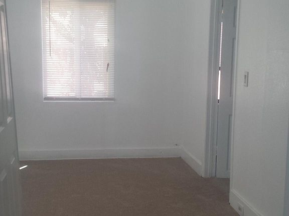 5th image of 411 Vista Ave