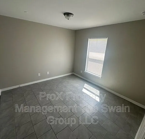 200 W Prince Pl — Photo 5