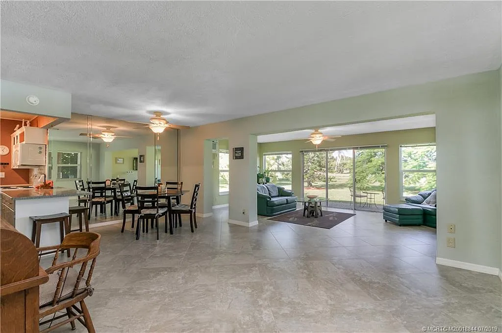 2 bed, 1312 sqft, $2,250 — Photo 2