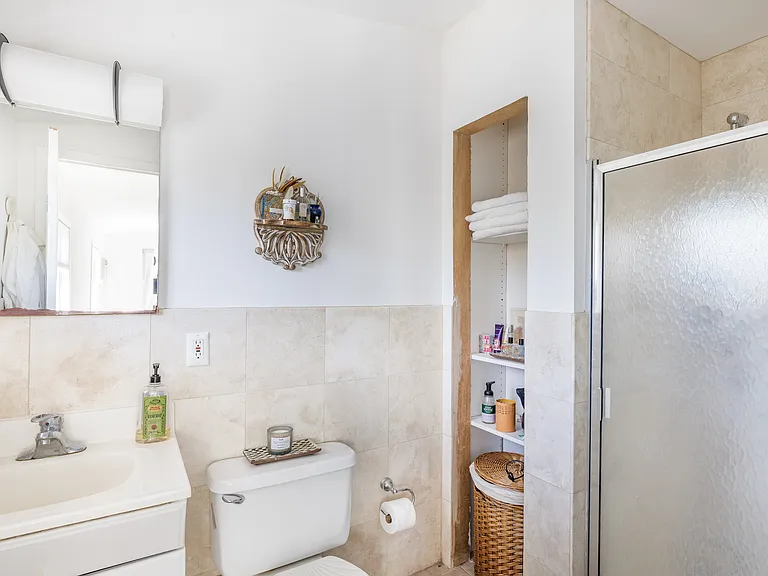 82 Springy Banks Rd — Photo 16