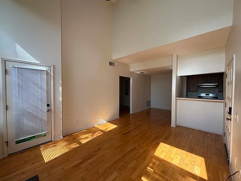2050 San Marcos Dr SE #215 — Photo 4