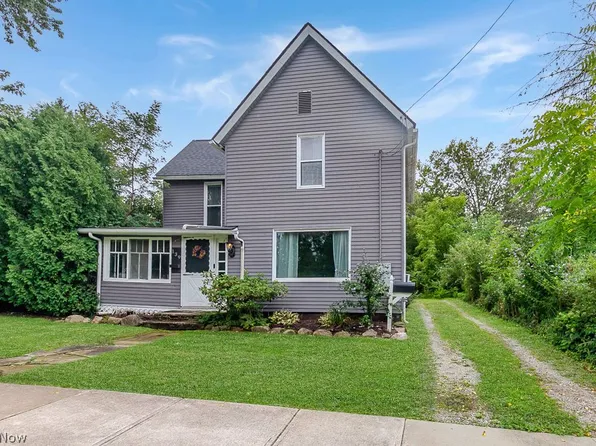 139 Center St, Chardon, OH 44024