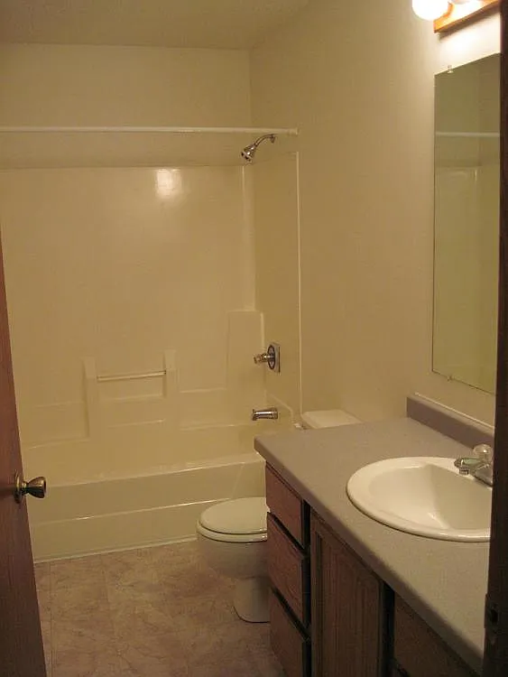 2 bed, 1100 sqft, $1,150 — Photo 1