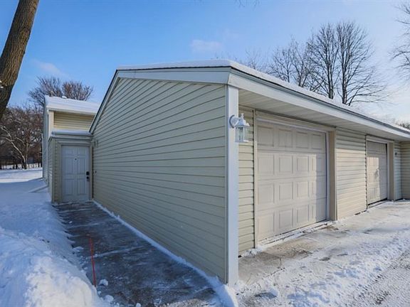 2nd image of 7429 143rd Street Ct