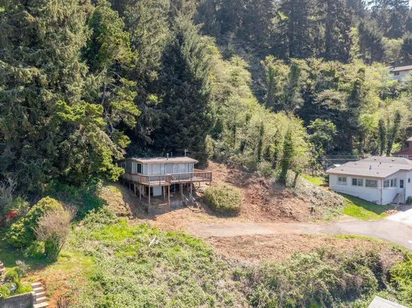 125 NE Austin St, Depoe Bay, OR 97341