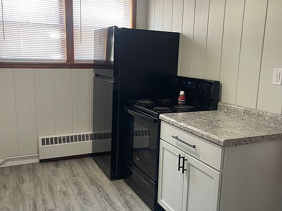 3rd image of 412 E Avenue D APT 5