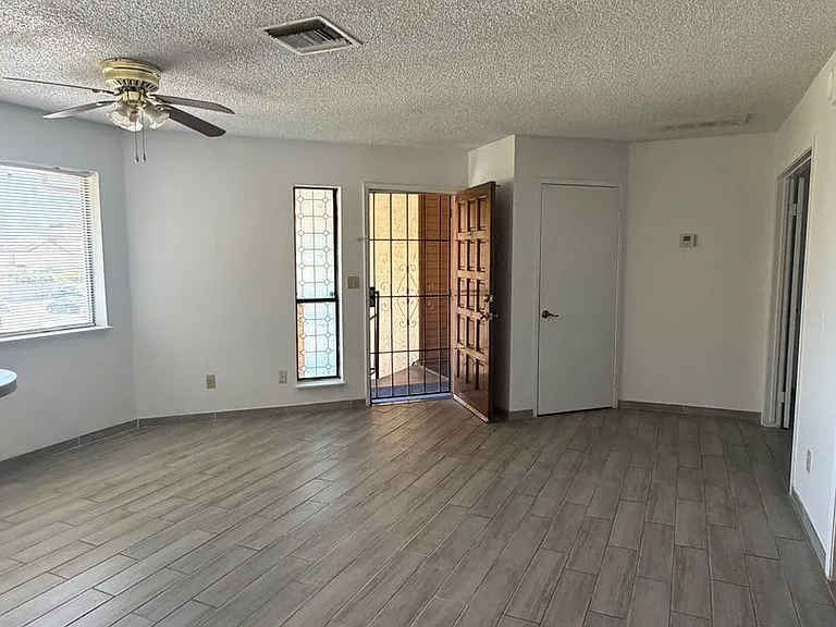 4809 Hahn Ave #24 — Photo 9