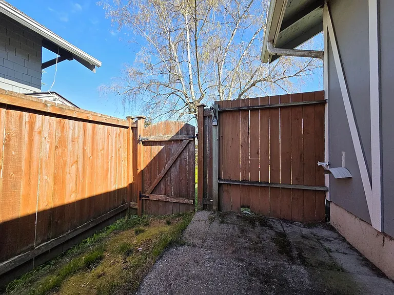 908 N Grant Ave #A — Photo 8