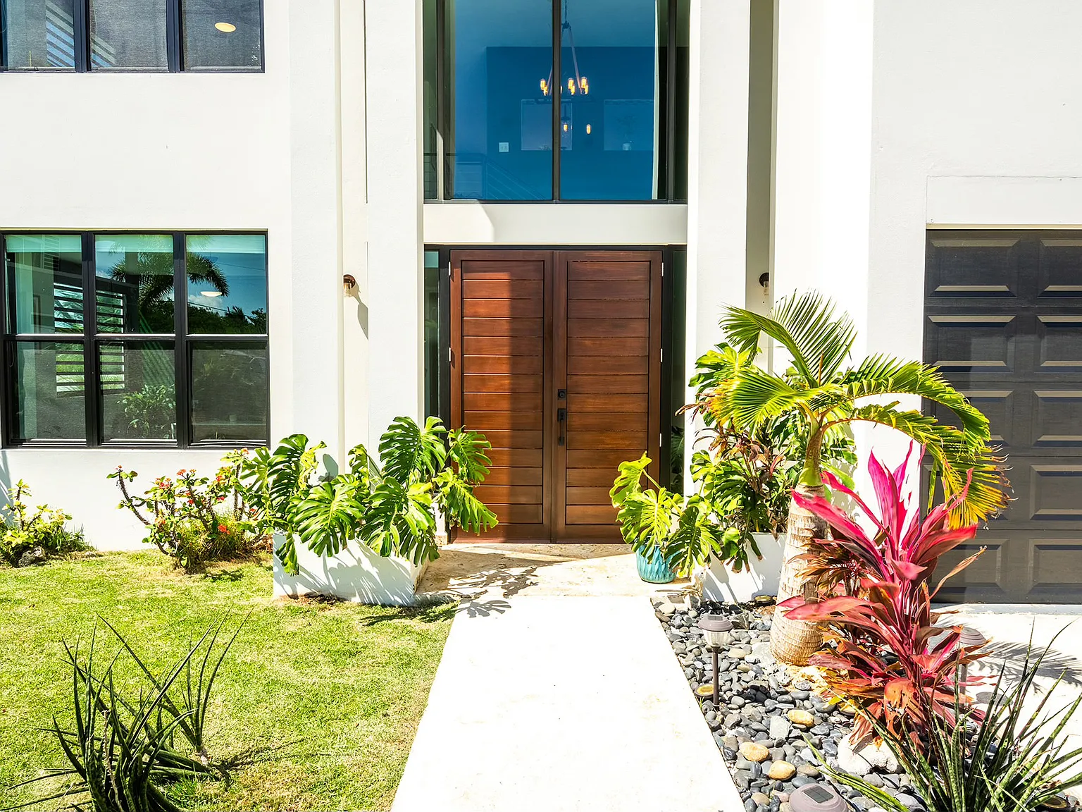3 bed, 2400 sqft, $4,500 — Photo 4