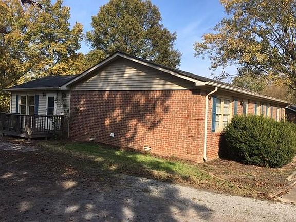 2nd image of 503 N Hillcrest Dr