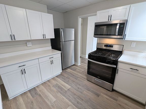 2nd image of 4807-4811 Yew St #4807-2