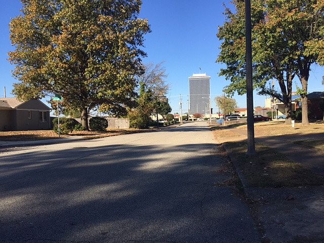 Exterior Neighborhood (street photo)