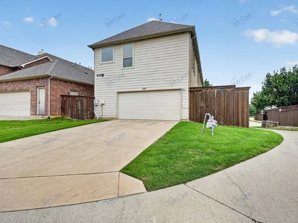 2438 Sunderland Ln, Lewisville, TX 75067
