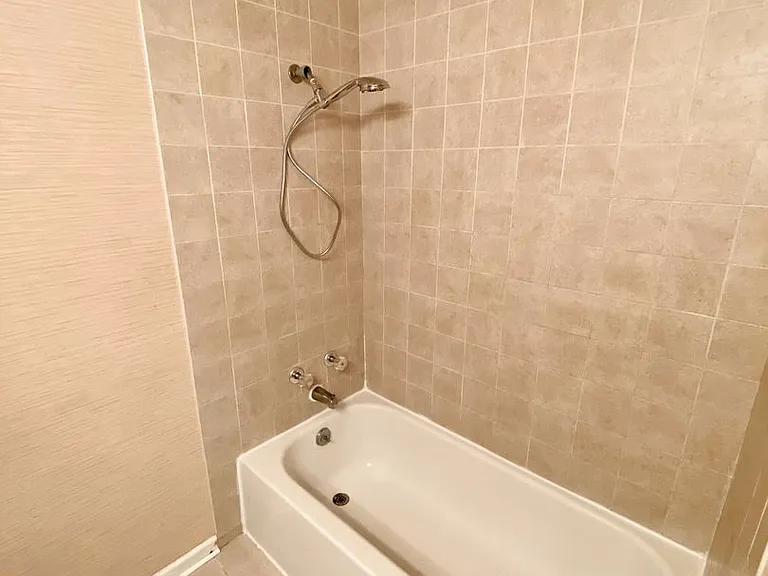 103 Fox Run Dr — Photo 12