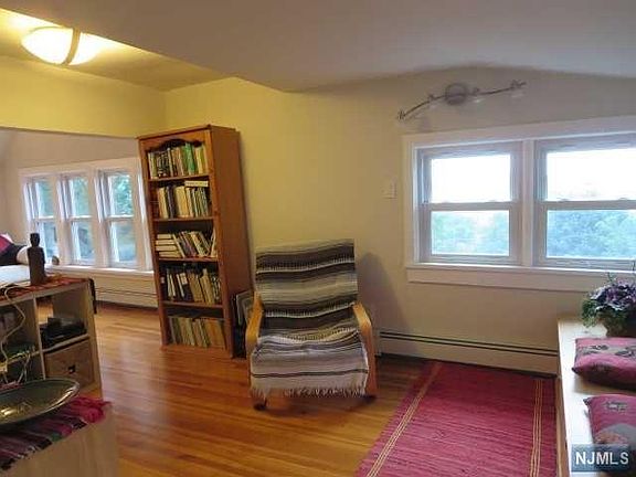 5th image of 3 Old Wood Rd