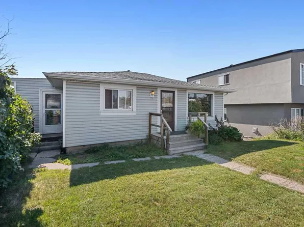 4503 NE Bowness Rd NW, Calgary, AB T3B 0A9