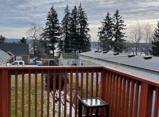 1215 1/2 Evans Ave W, Bremerton, WA 98312