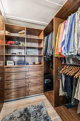 Sold by Compass | media 3